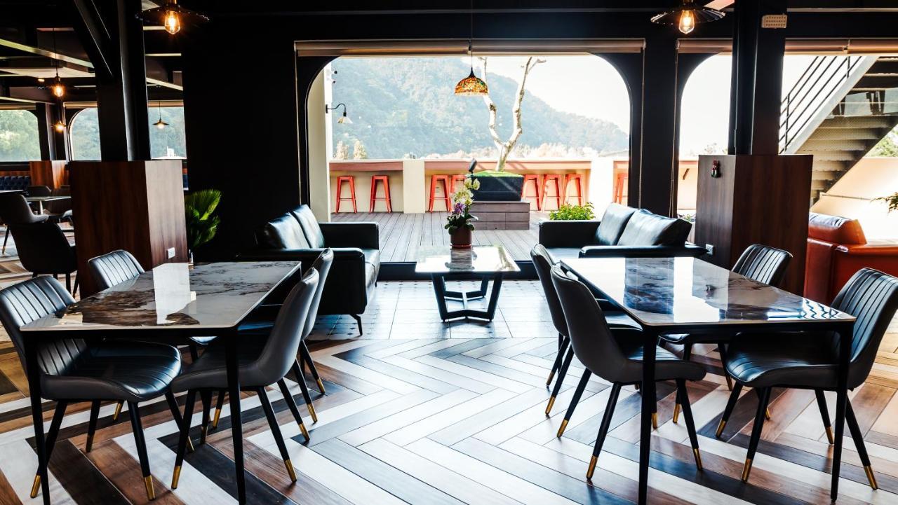 Bisck Hotel & Resort 풀리 외부 사진